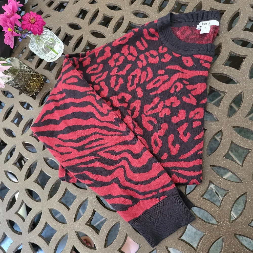 Red and Black Animal Print sweater - Picture 3 of 3